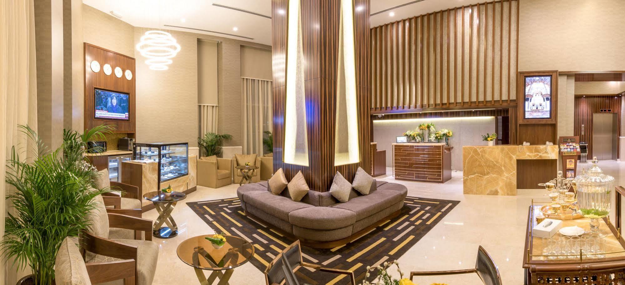 Hawthorn Extended Stay By Wyndham Abu Dhabi City Center Exterior photo